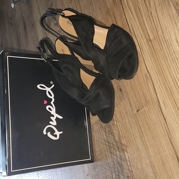 Qupid | Barnes Black Stretch Suede Knotted Chunky Heel - Picture 2 of 6